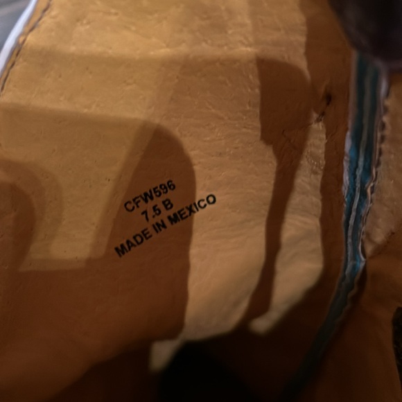 Cinch cowgirl boots. - Picture 6 of 7